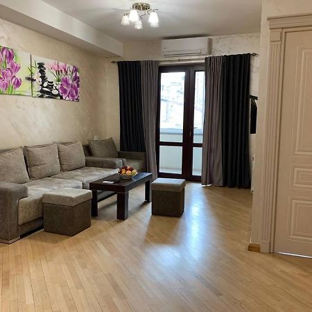 Comfortable Apartment In Center Erevan Exterior foto
