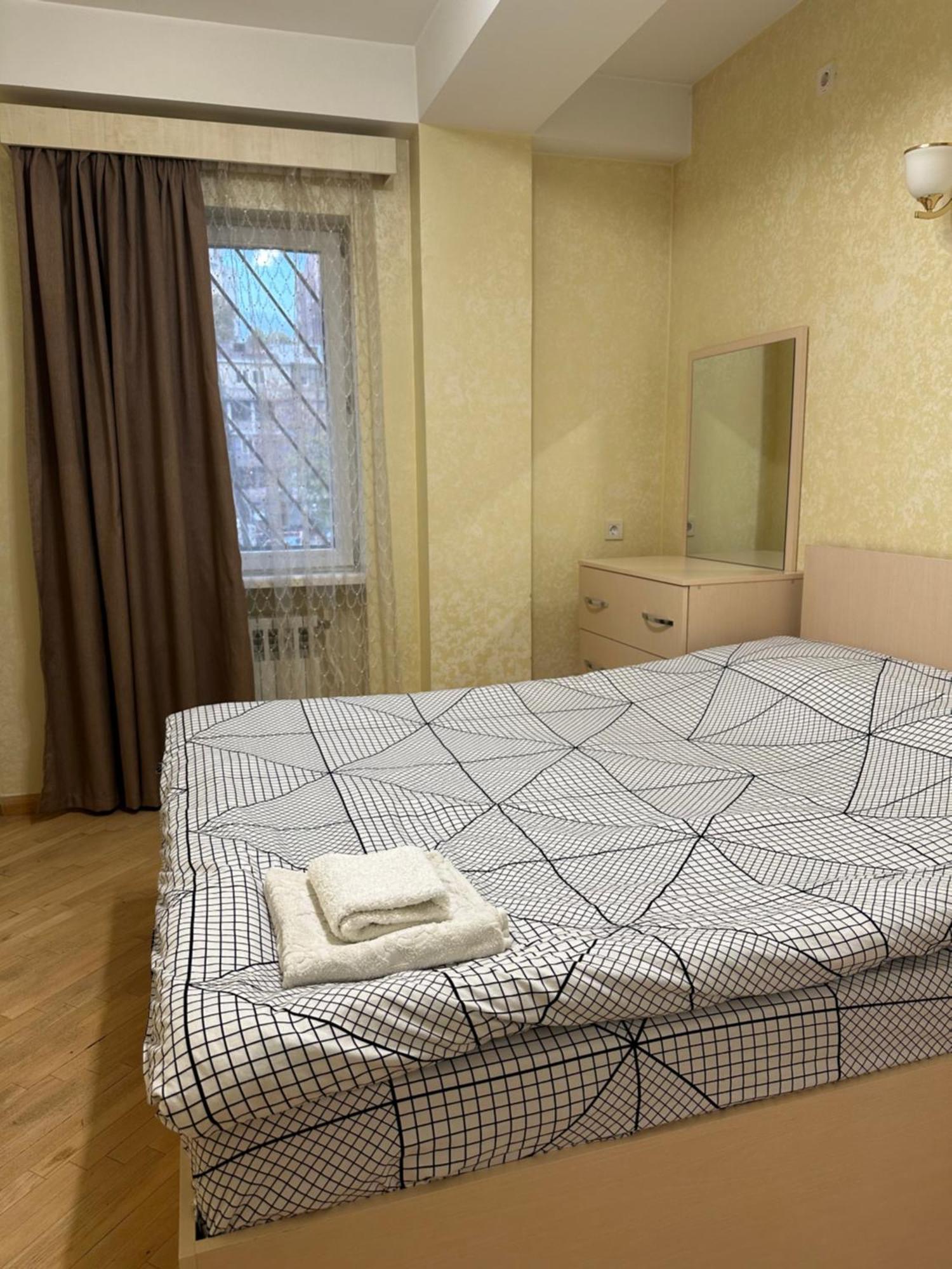 Comfortable Apartment In Center Erevan Exterior foto